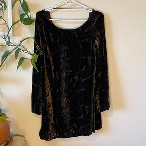 Wide Sleeved Velour Dress